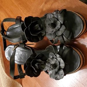 Wanted Daisy Wedges Size 7